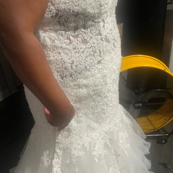 MORILEE wedding dress plus size 16/18 - Picture 2 of 3